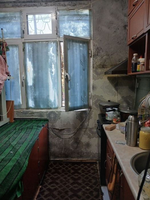 1/1/9. Сергели 5. Дом галерейного типа. Квартира 40 м². Метро 3-bekat
