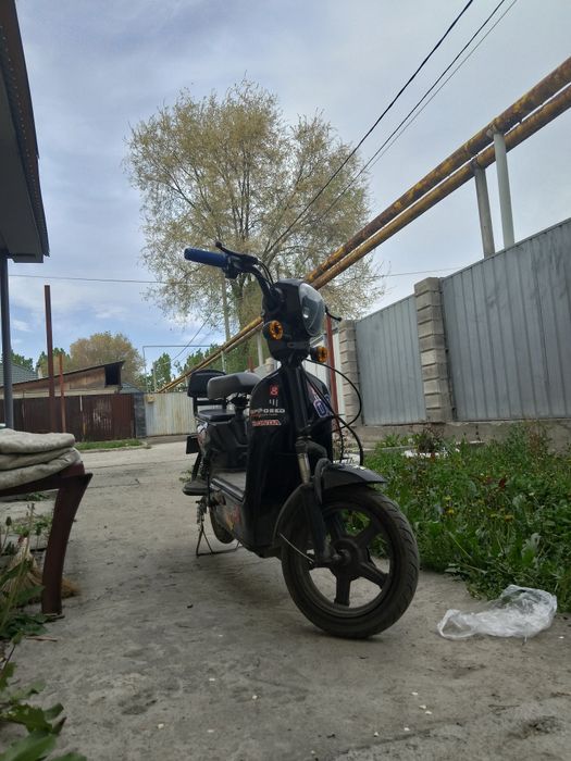 Сатылымда скутер ск8