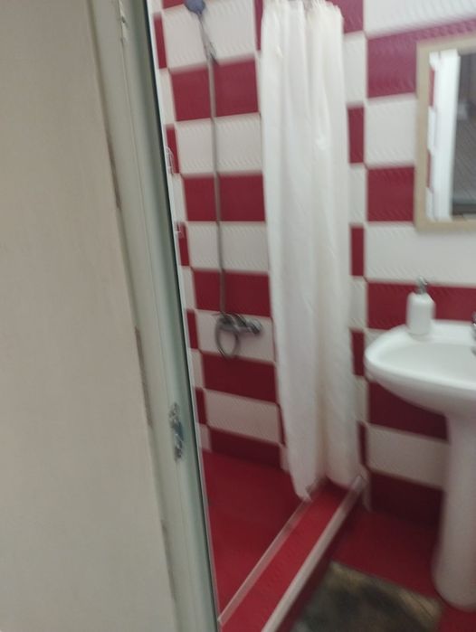 Proprietar inchiriez