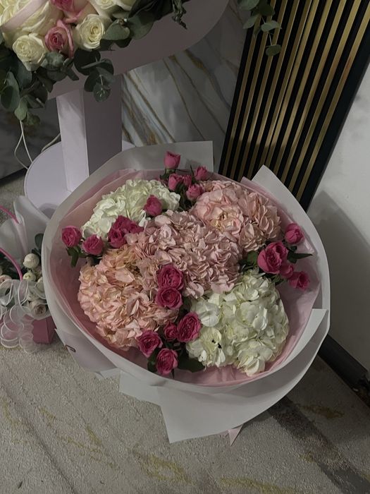продам 3 букета свежих