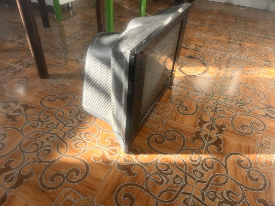 телевизор LG с кинескопом (CRT)