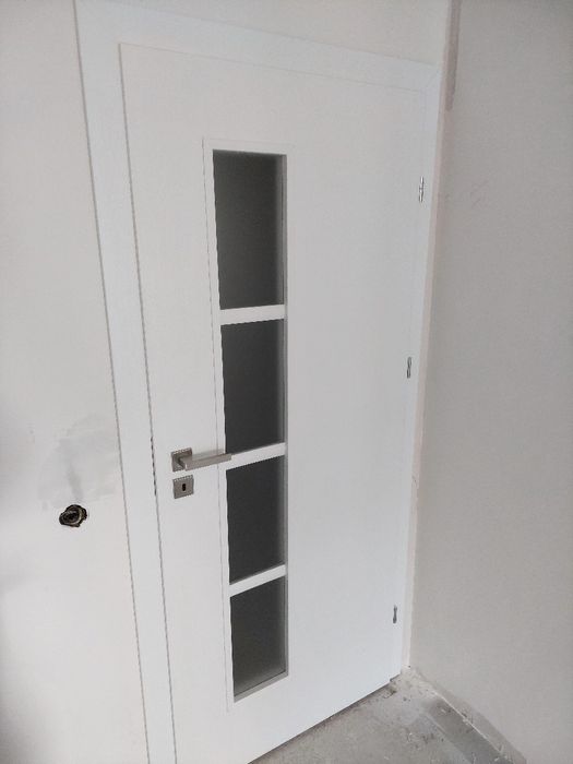 Монтаж на входни и интериори врати 100лв