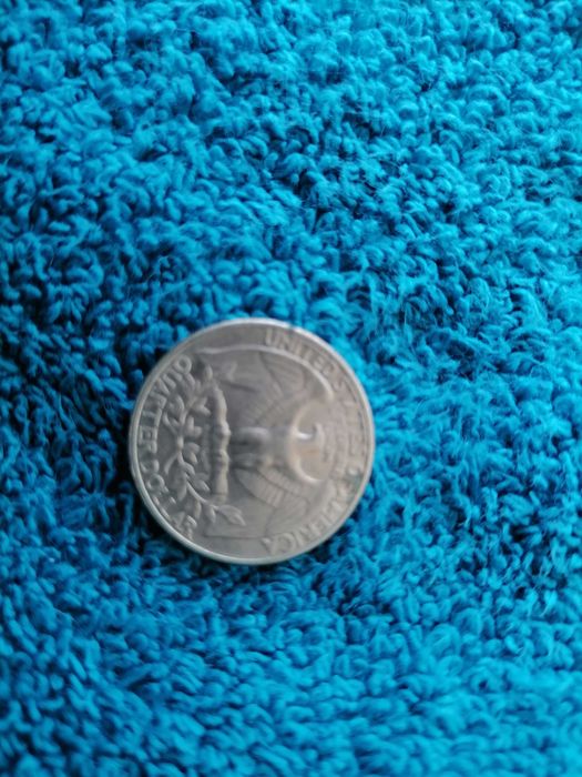 Продавам       куортър  долар САЩ  1980г.
