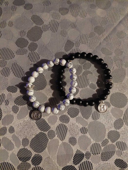 Гривни за двойки с букви