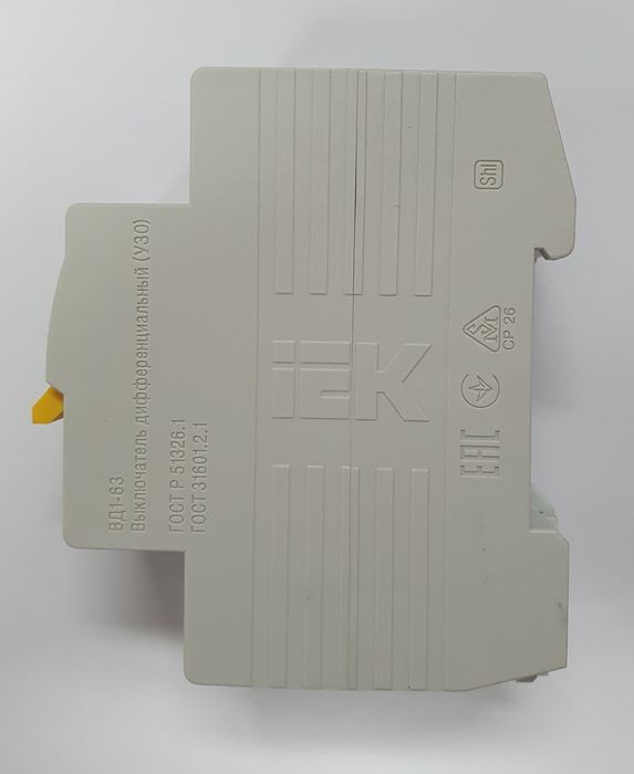 Продам выключатель дифференциальный УЗО