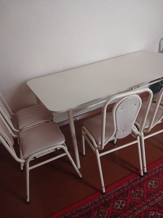 Stol 8 ta stuli bilan