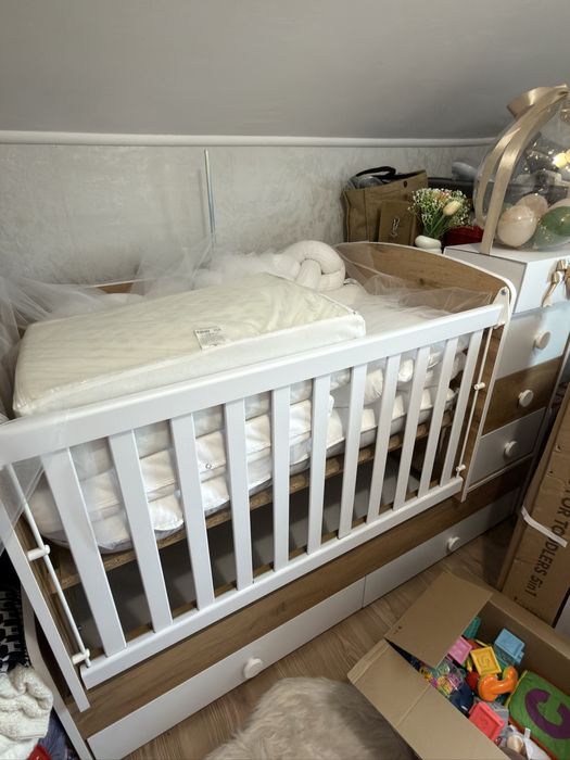 Обзавеждане за бебешка стая - кошара/гардероб/скрин