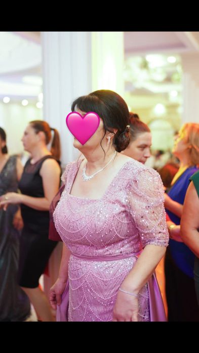 Официална рокля