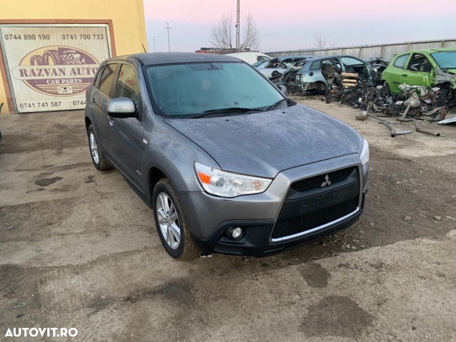 Dezmembrez Mitsubishi Lancer