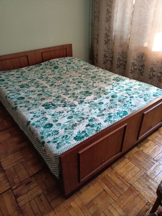 Кресло,шкаф,кровать