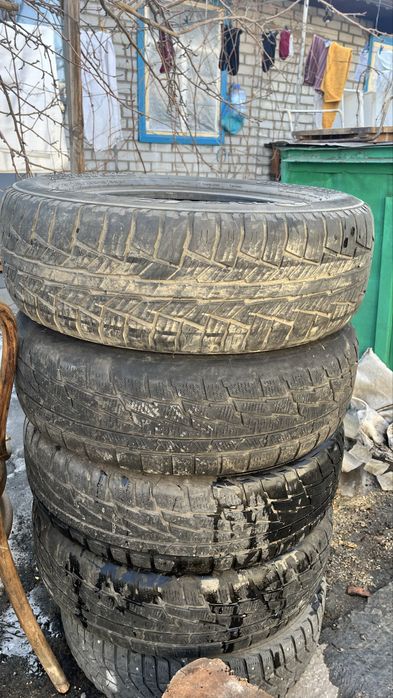 Резина на 16 шины продам