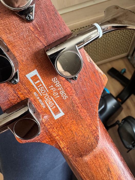 Продам бас гитару Ibanez SRFF805 (пятиструнный)