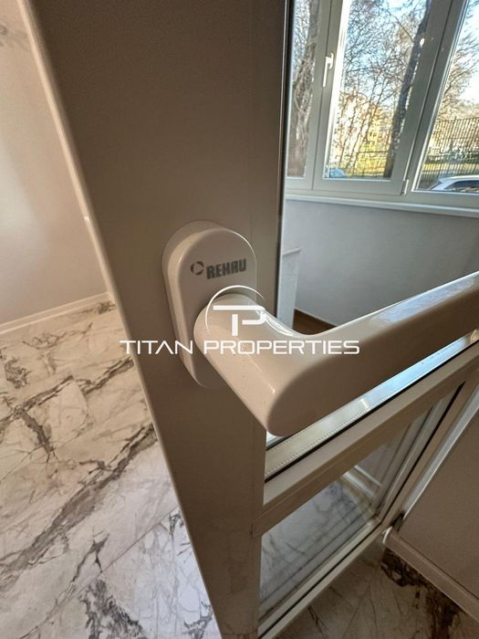 Продава се Тристаен апартамент в Бургас, Братя Миладинови - 50 кв.м за 1529 €/кв.м - Снимка #13