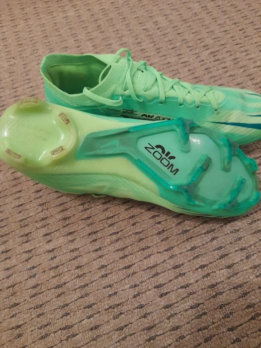 Adidasi fotbal CR 7
