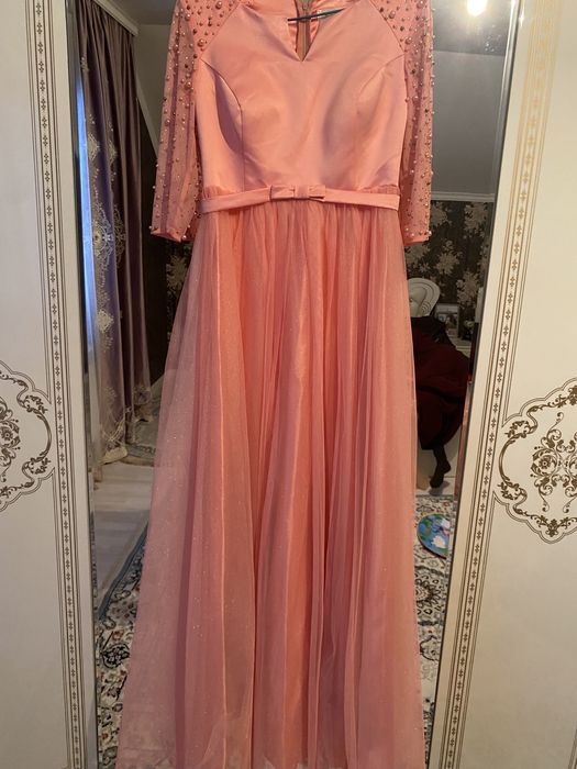 Платье вечернее