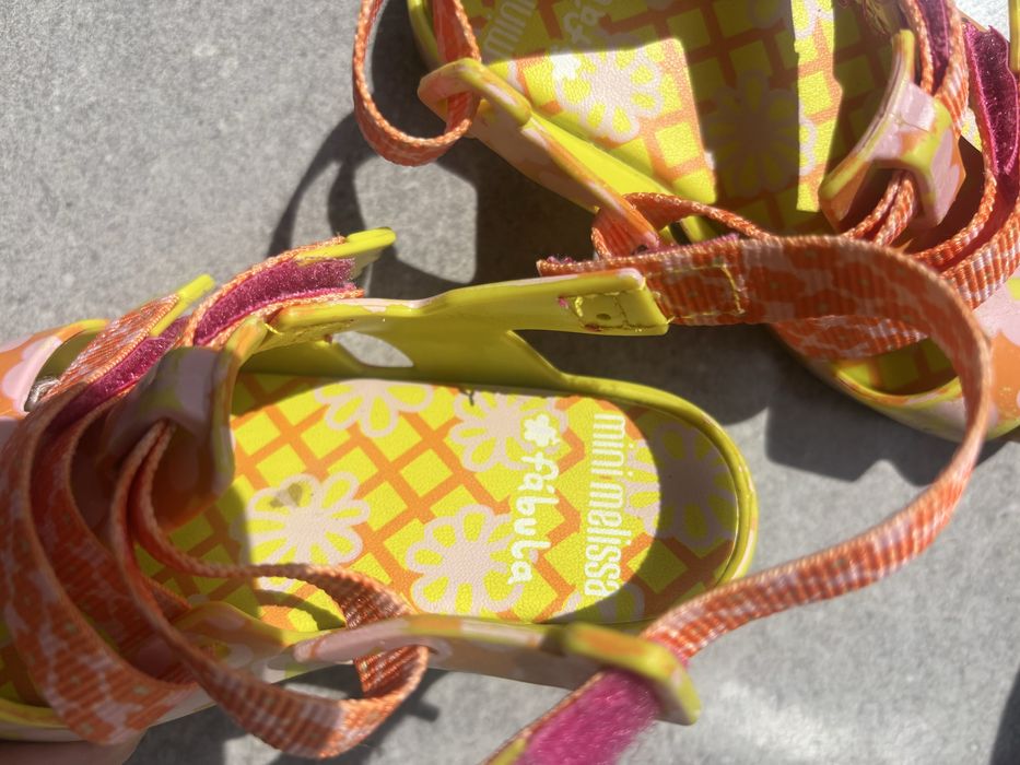 Детски сандали 22 размер mini Melissa