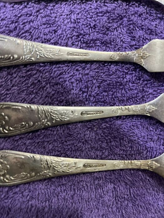 Продам антиквариат серебряный набор 875пр