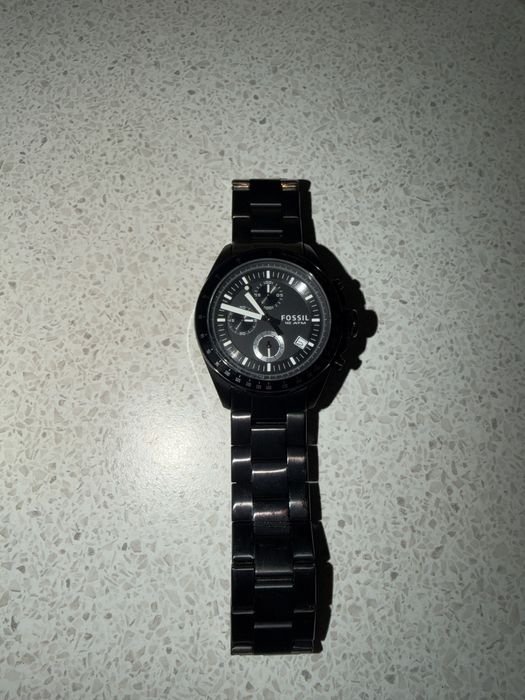 Ceas fossil negru