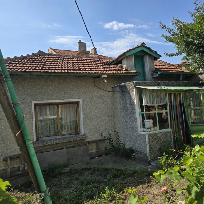 Продава се Къща в Шумен, Басейна - 60 кв.м за 917 €/кв.м - Снимка #2