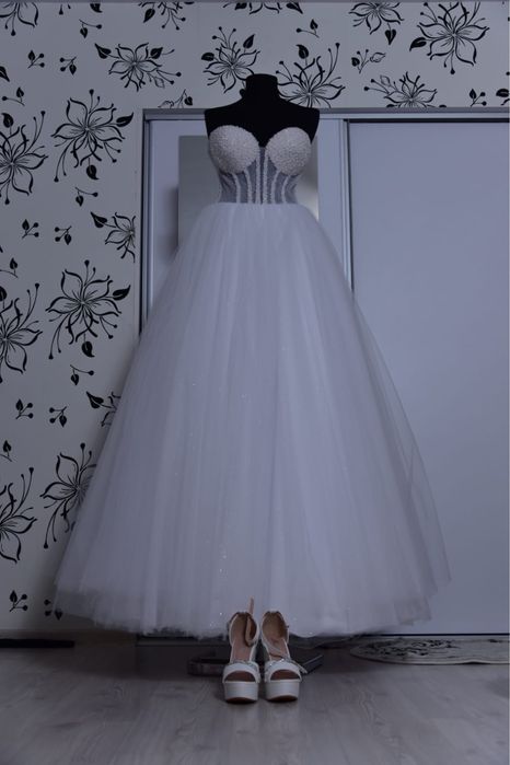 Vând rochie de mireasă