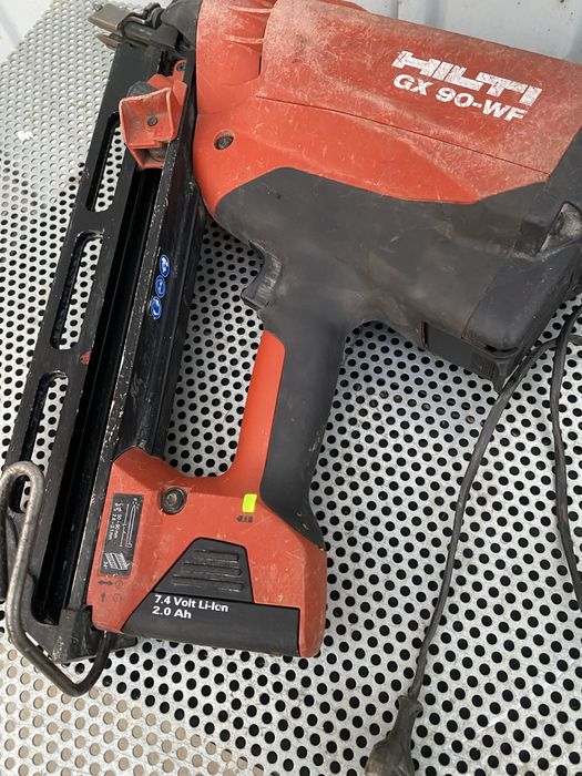 Pistol cuie Hilti GX 90 wf