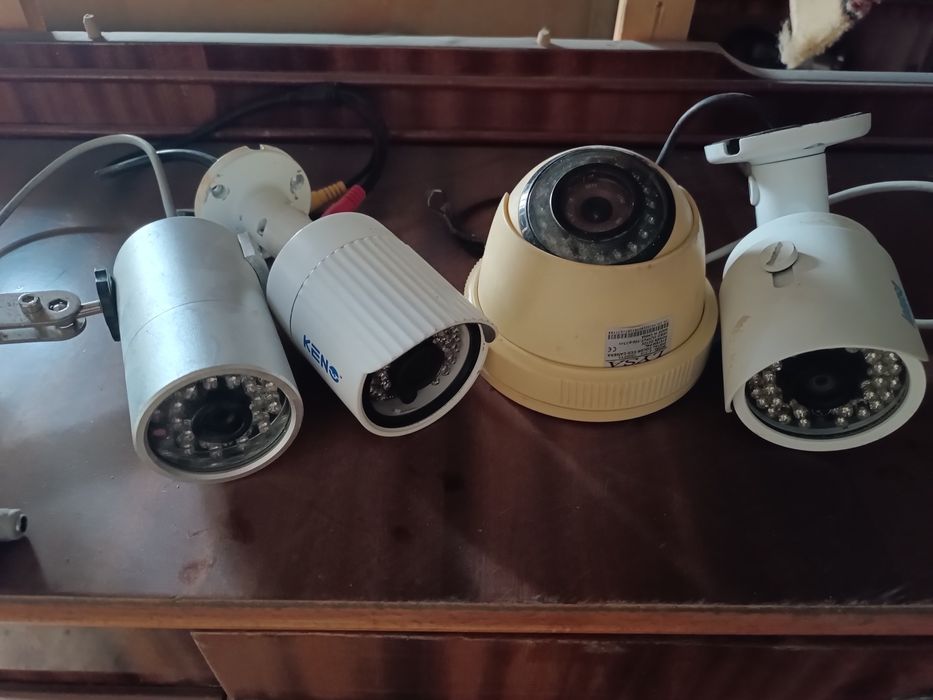 Продаются камеры видеонаблюдения 4 камеры 200000