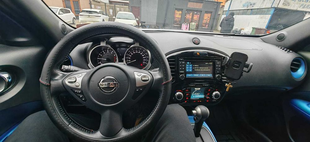 Nissan Juke 1.6 XTRONIC N-Connecta
