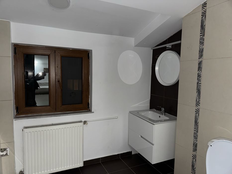 Apartament cu 4 camere