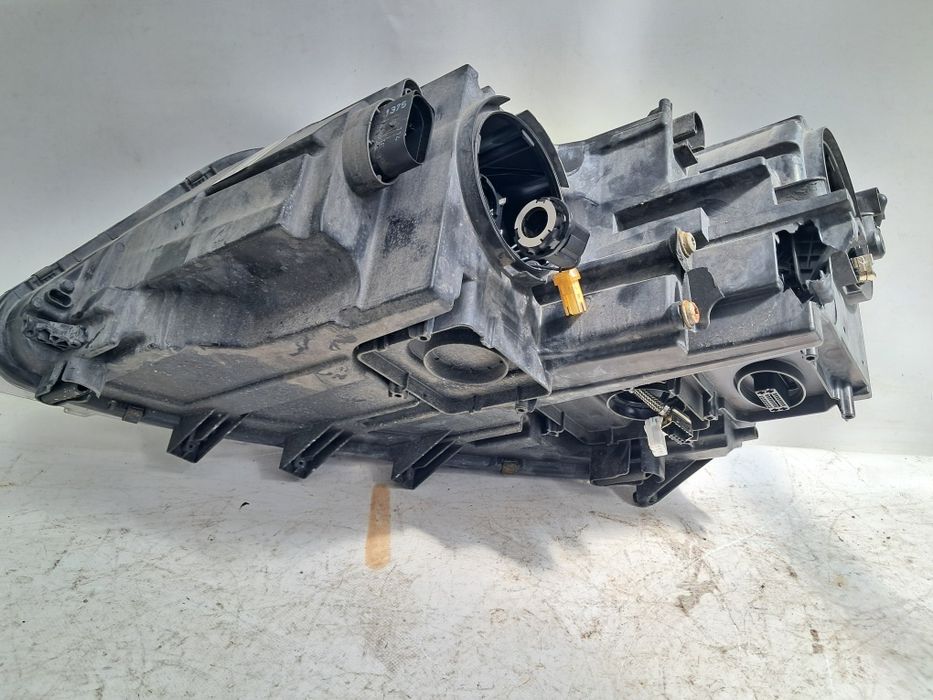 Фар Seat Alhambra 2014/2019г