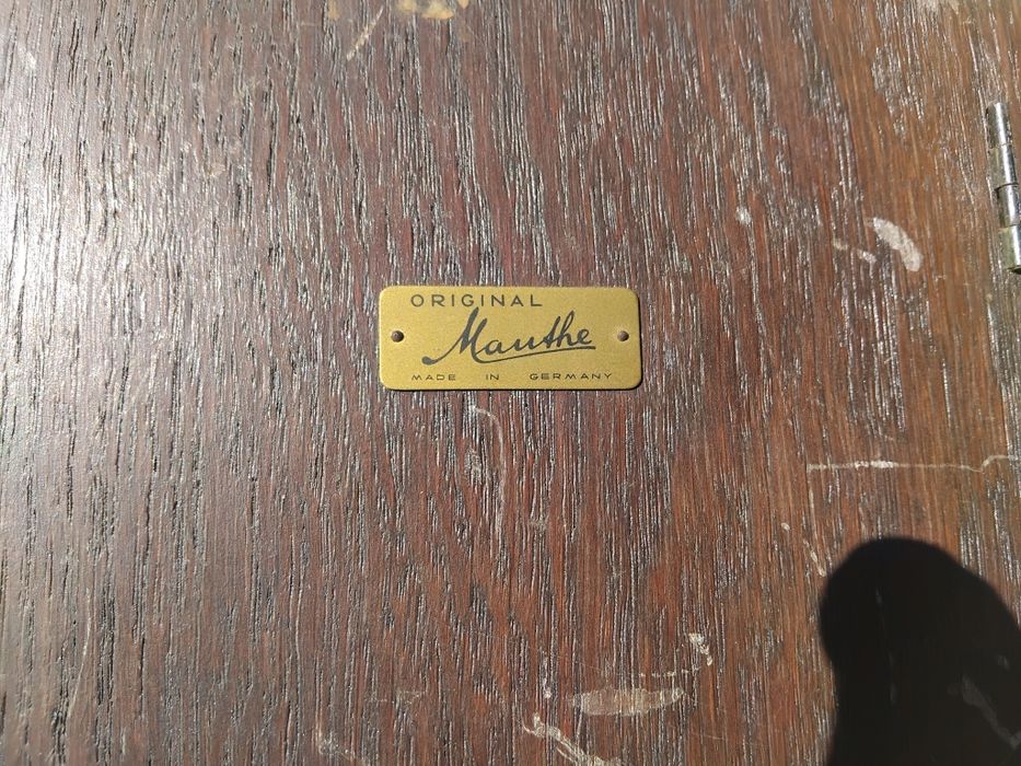 Продавам стар немски часовник