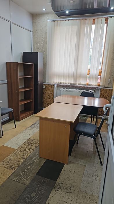 Офис   20 кв    2 этаж.