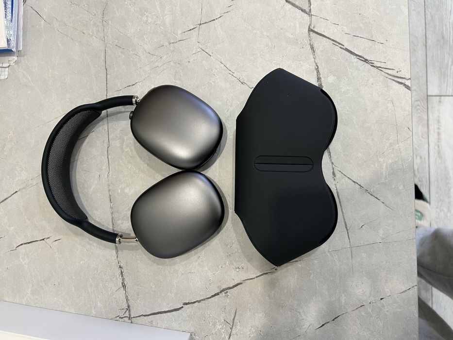 AirPods Max (черный)