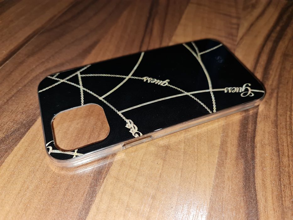 Husa hibrid originala Guess Gold Chain Case Apple iPhone 12 Pro Max