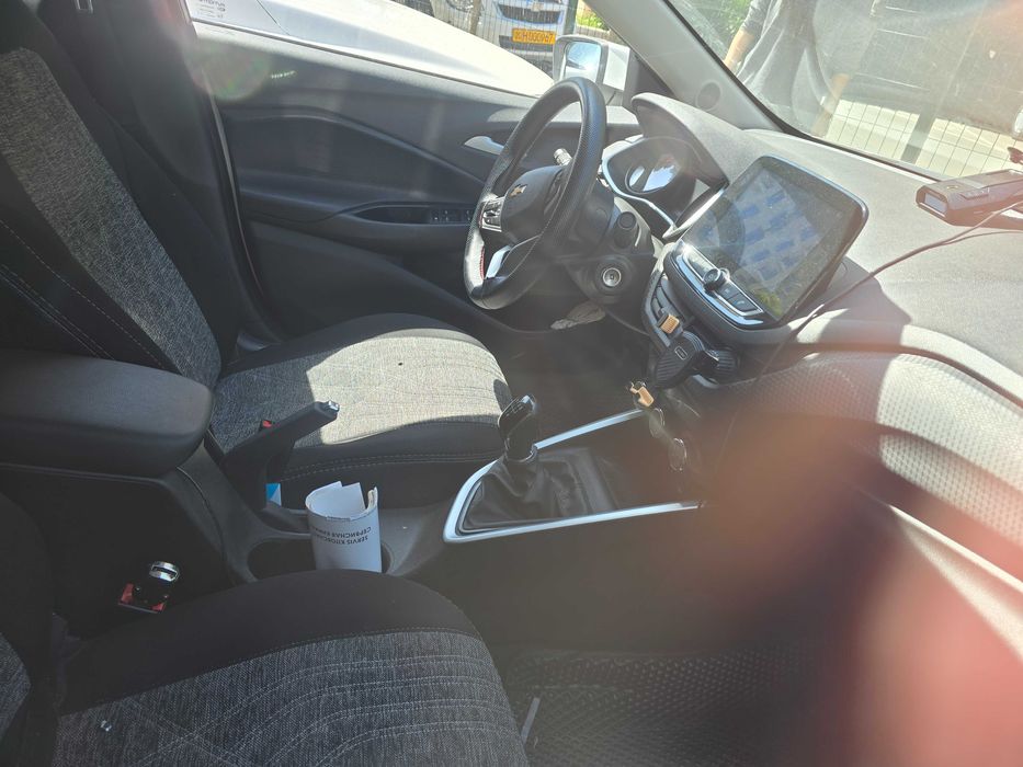 Chevrolet Onix 2025 — 2