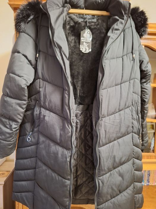 Vând geaca dama de iarna