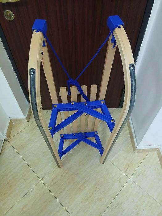 Șoc  !!! 2 sănii foarte bune la preț de mai puțin  una  !