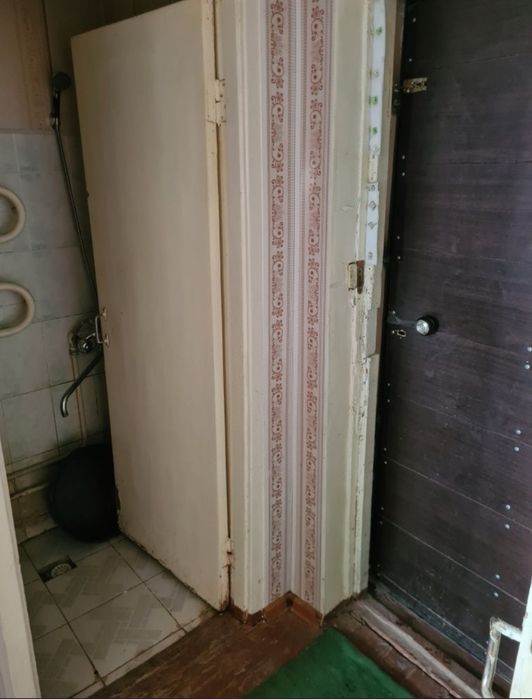 Бўстонлиқ тумани Чорбоғ шахарчасида 1 хонали квартира сотилади.