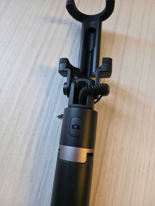 Selfie stick Huawei cu trepied si mufa Jack