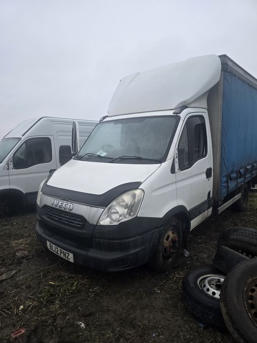 Motor iveco  motor Sprinter prelata pe role punte iveco cutie iveco da