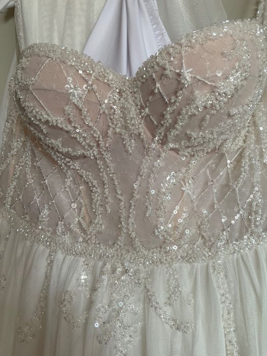 Rochie mireasă A style mărime 38 cu cerc și capa