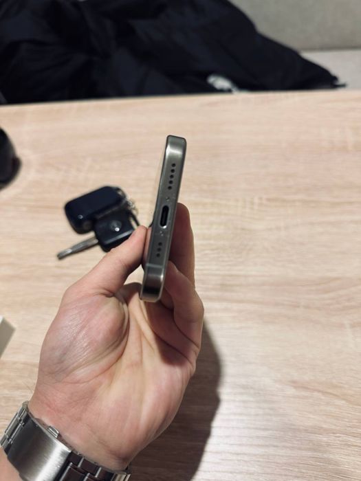 Iphone 15 pro 256GB 98%акб