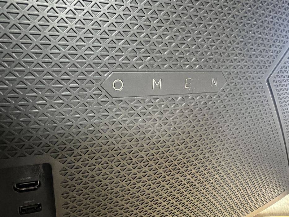 Монитор OMEN гнутый большой