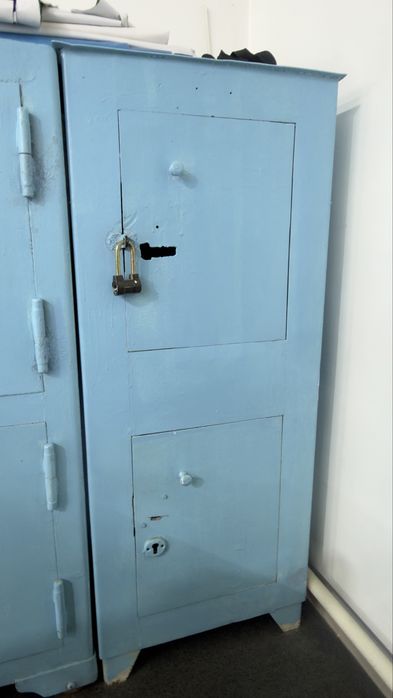 Продам 2 металических Сейфа