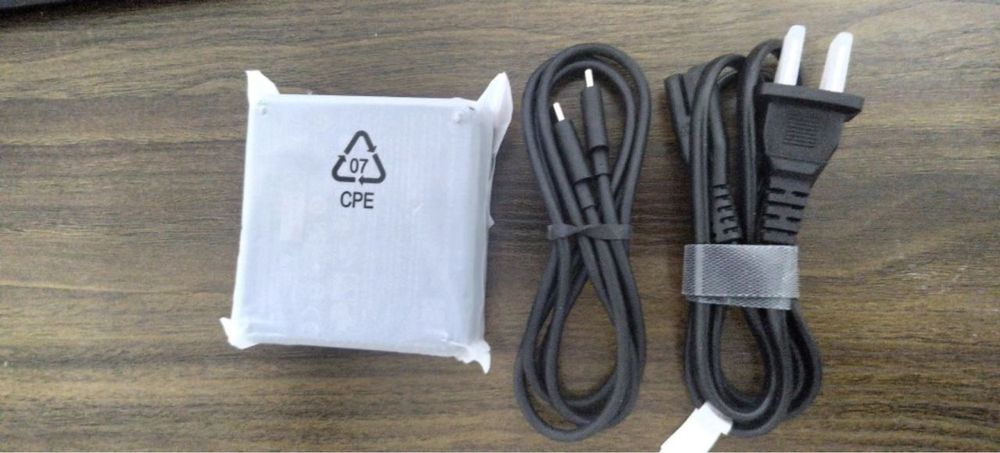 Dji зарядное устройство 100W USB-C