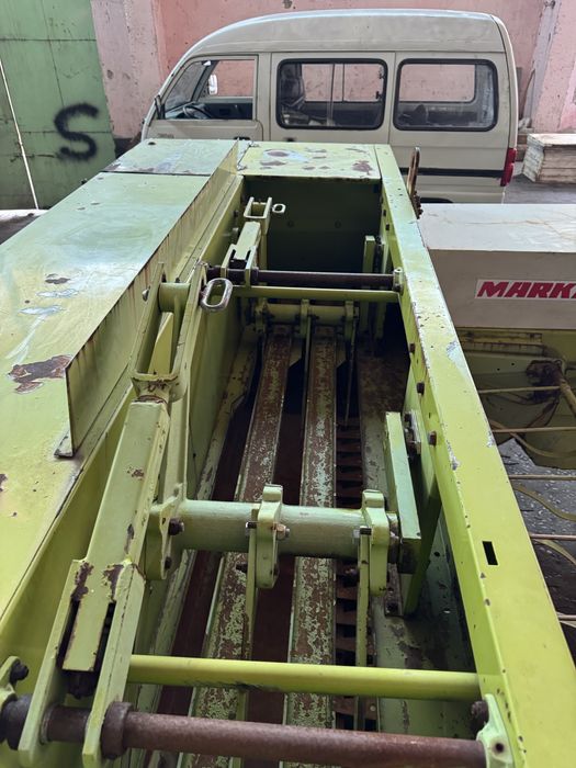 Claas markant 65