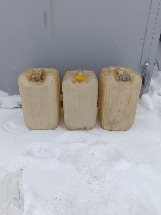 Продам канистры 20л. В отличном состоянии.