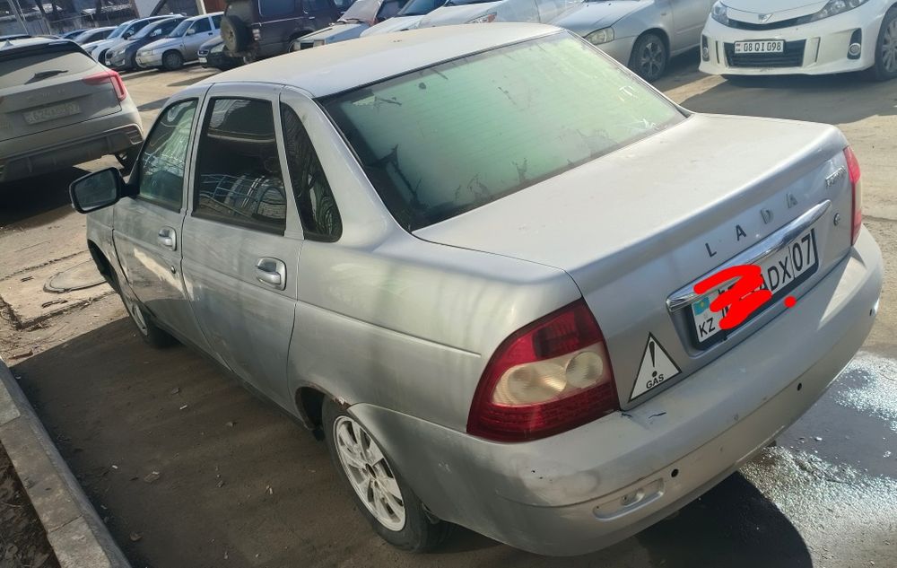 Продам машину приора