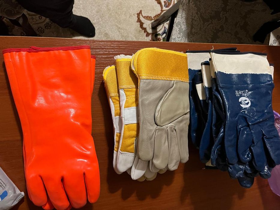 Продам  перчатки