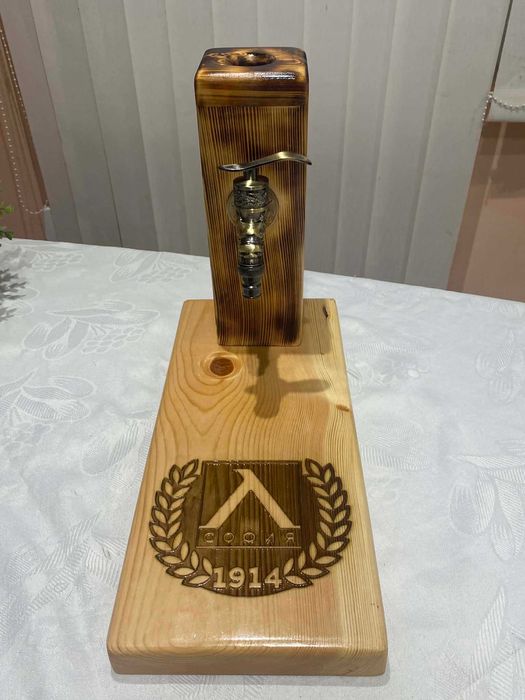 Диспенсър за бутилка алкохол