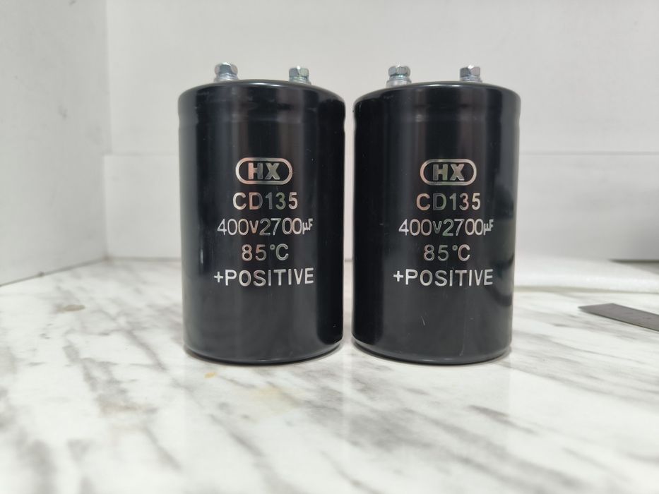 Электролитический конденсатор высоковольтный. 2700мкФ 400В.